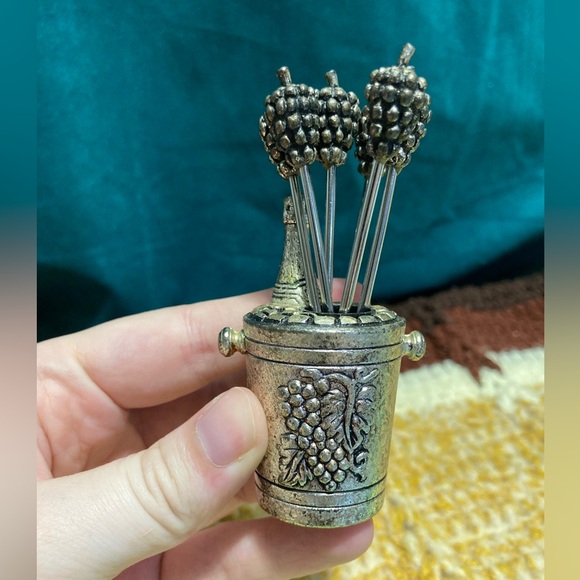 Other - Cocktail Appetizer Grape Wine Food Metal Picks - Set of 6